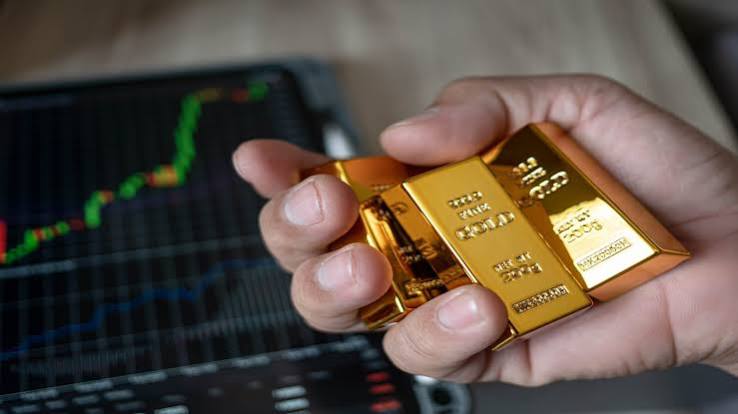Gold's Shine Dims: Prices May Fall Further Over the Next Two Weeks, Here's Why
