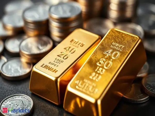 MCX Gold Slips Below ₹1.54 Lakh Under Dollar and Fed Pressure